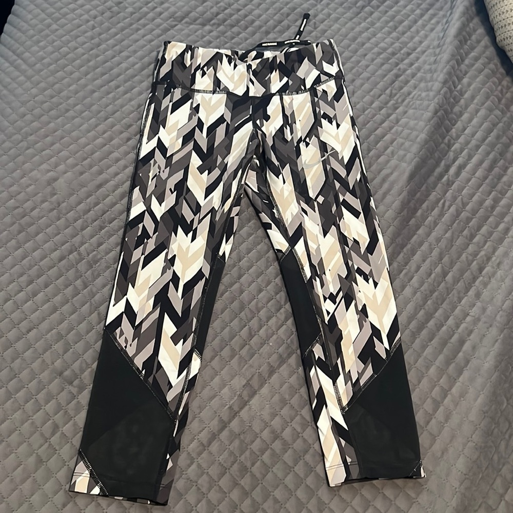 Nike epic lux crop pants